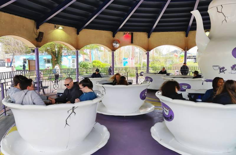 Dobble Tea Party
